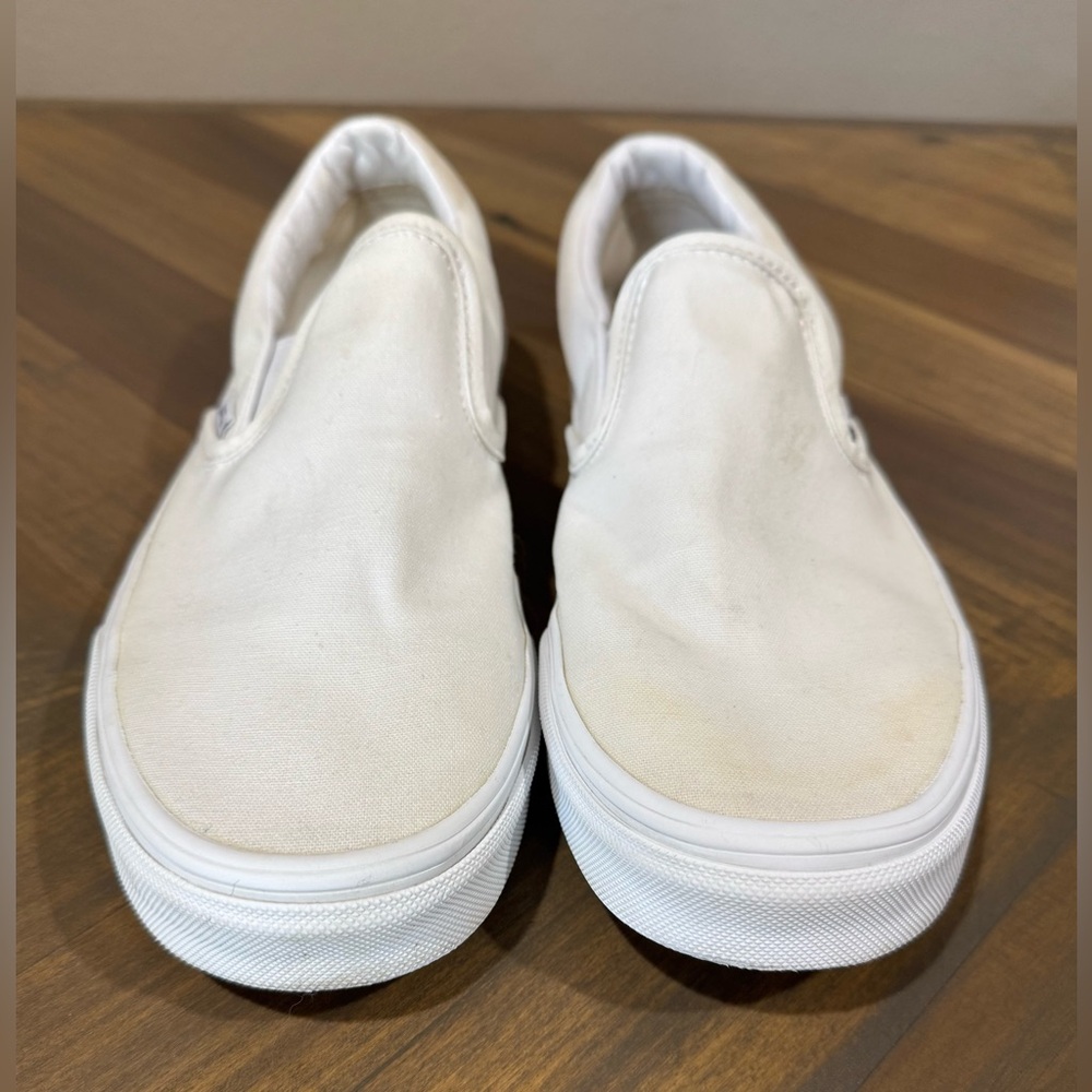 Vans Shoes Womens 9.5/Mens 8 Classic True White Canvas Slip On Sneakers - Picture 2 of 10